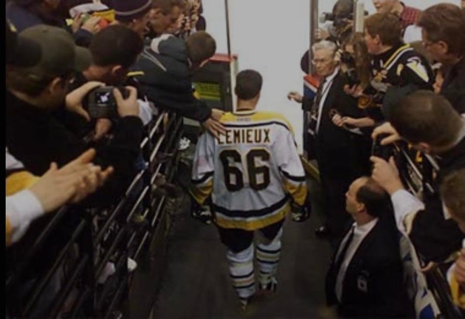 25 Years Ago Today Mario Lemieux Came Out of Retirement and Scored 3 Points!
