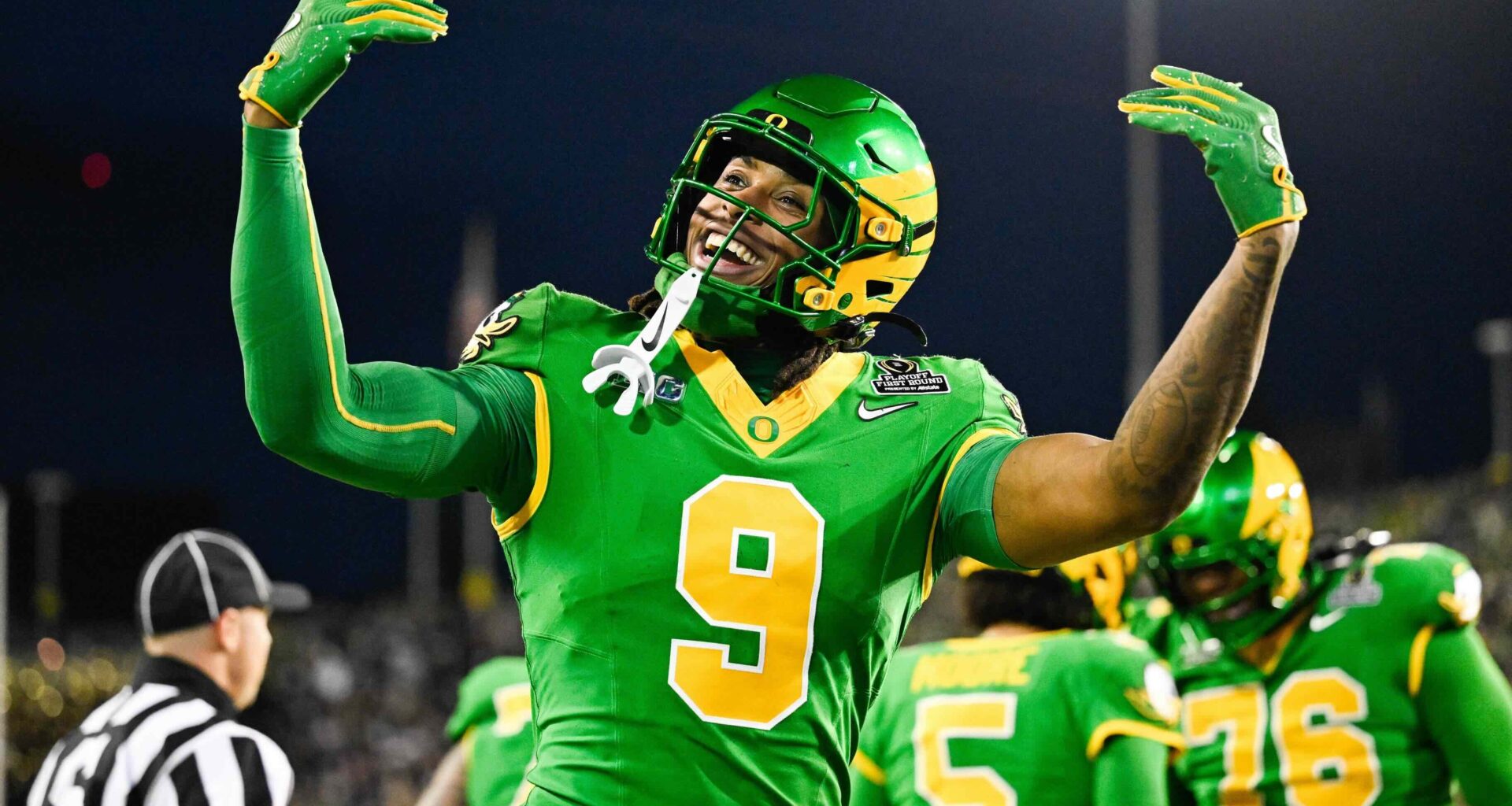 No. 5 Oregon cruises past No. 12 James Madison in CFP first round