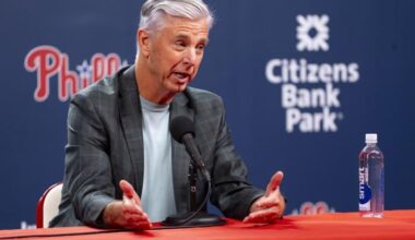 Phillies : Hot Stove is ON.