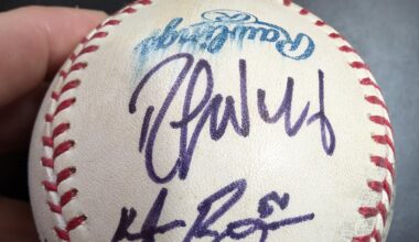 Identify request for autographs