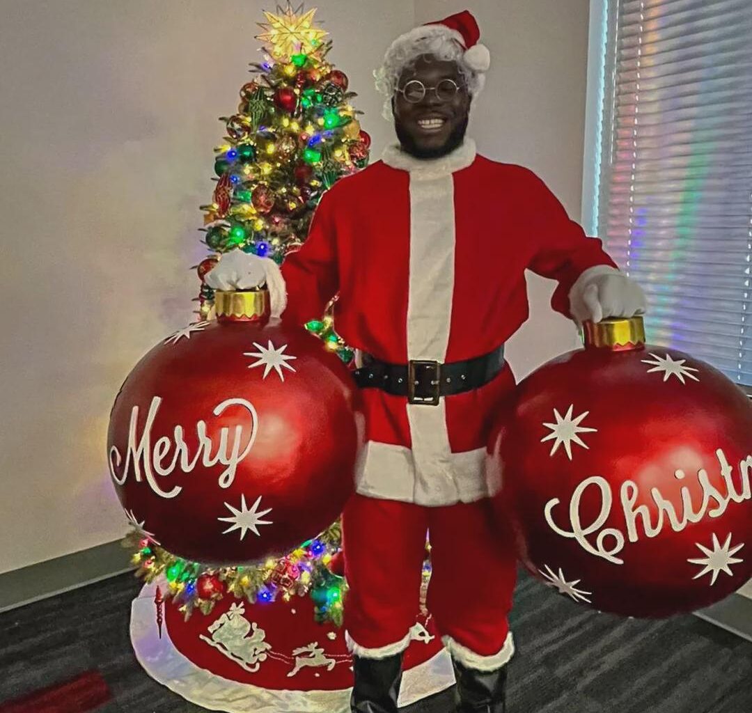 It's Christmas morning! "Big Christmas", Jhonkensy Noel, is spending his holiday in DFA limbo