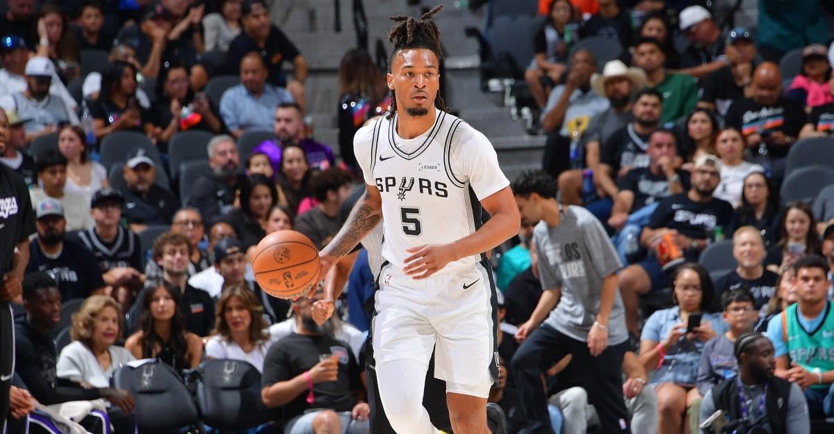 Report: Stephon Castle expected to play vs. Pelicans, Victor Wembanyama close to return