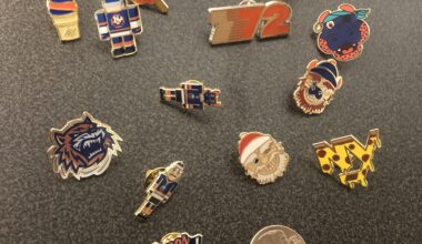 New York Islanders Pin Trading