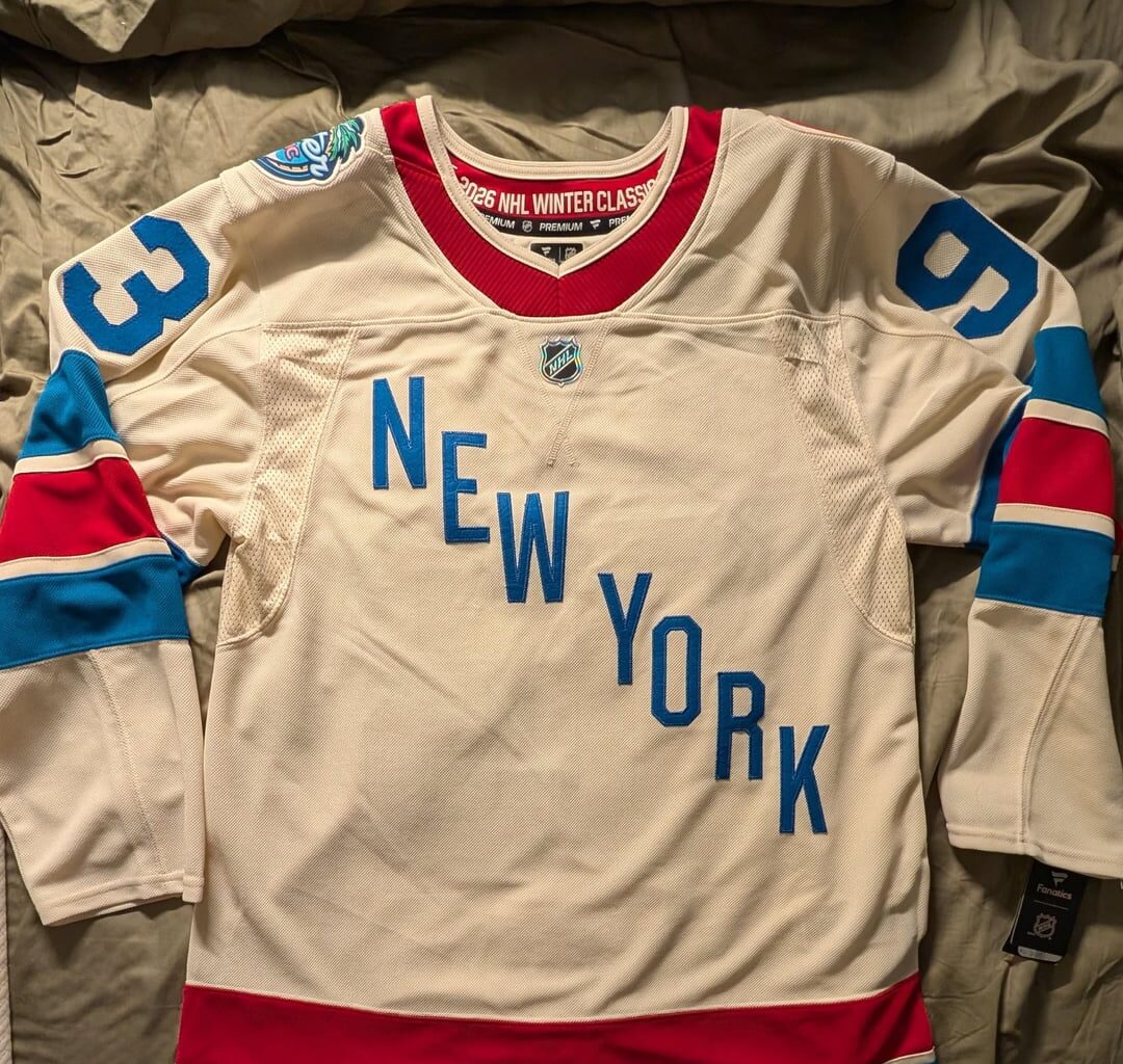 WInter Classic jersey arrived today, what a beautiful jersey