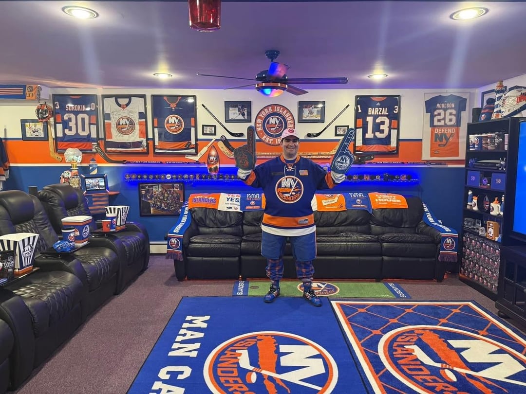 PLEASE VOTE FOR DOMENICK E 🔵🟠 UPDATED