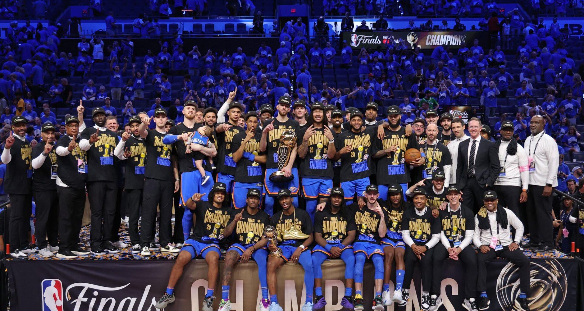 Happy Christmas Thunder Fam! 💙