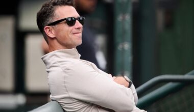 Giants Looking For Second Baseman