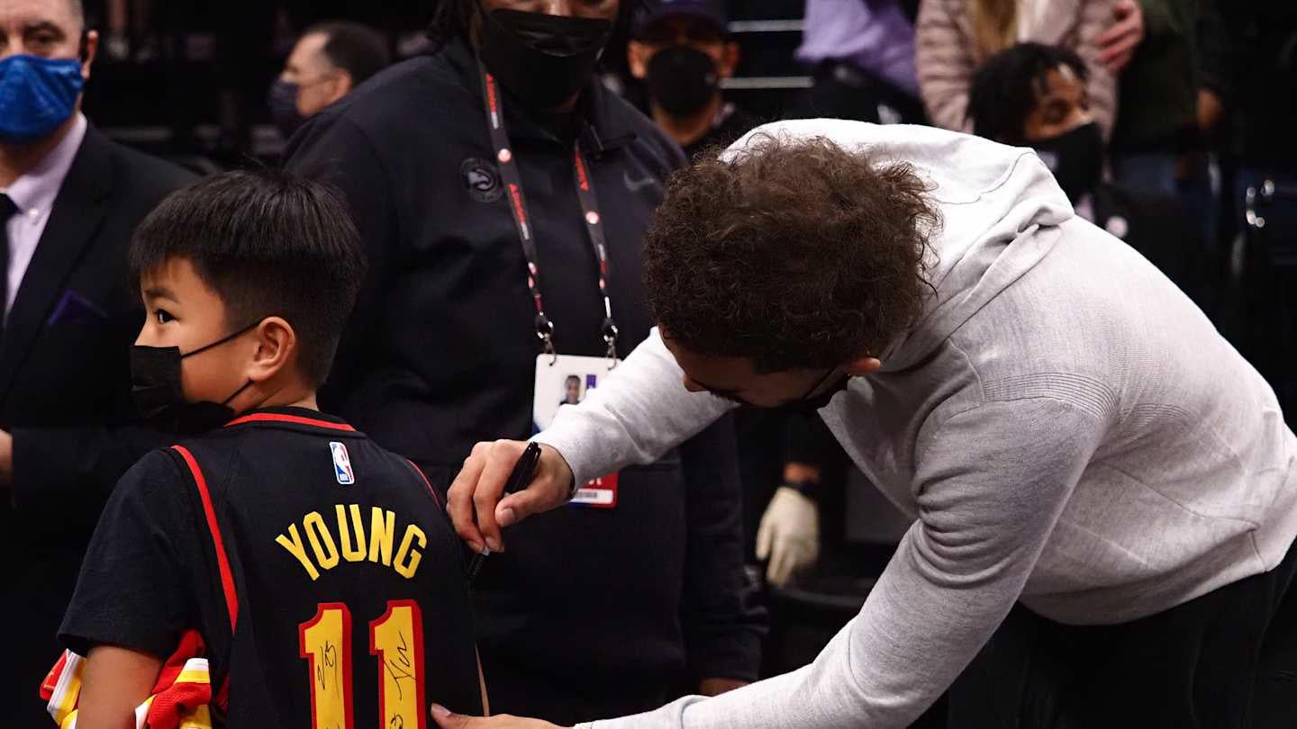 Delusional Hawk Fans