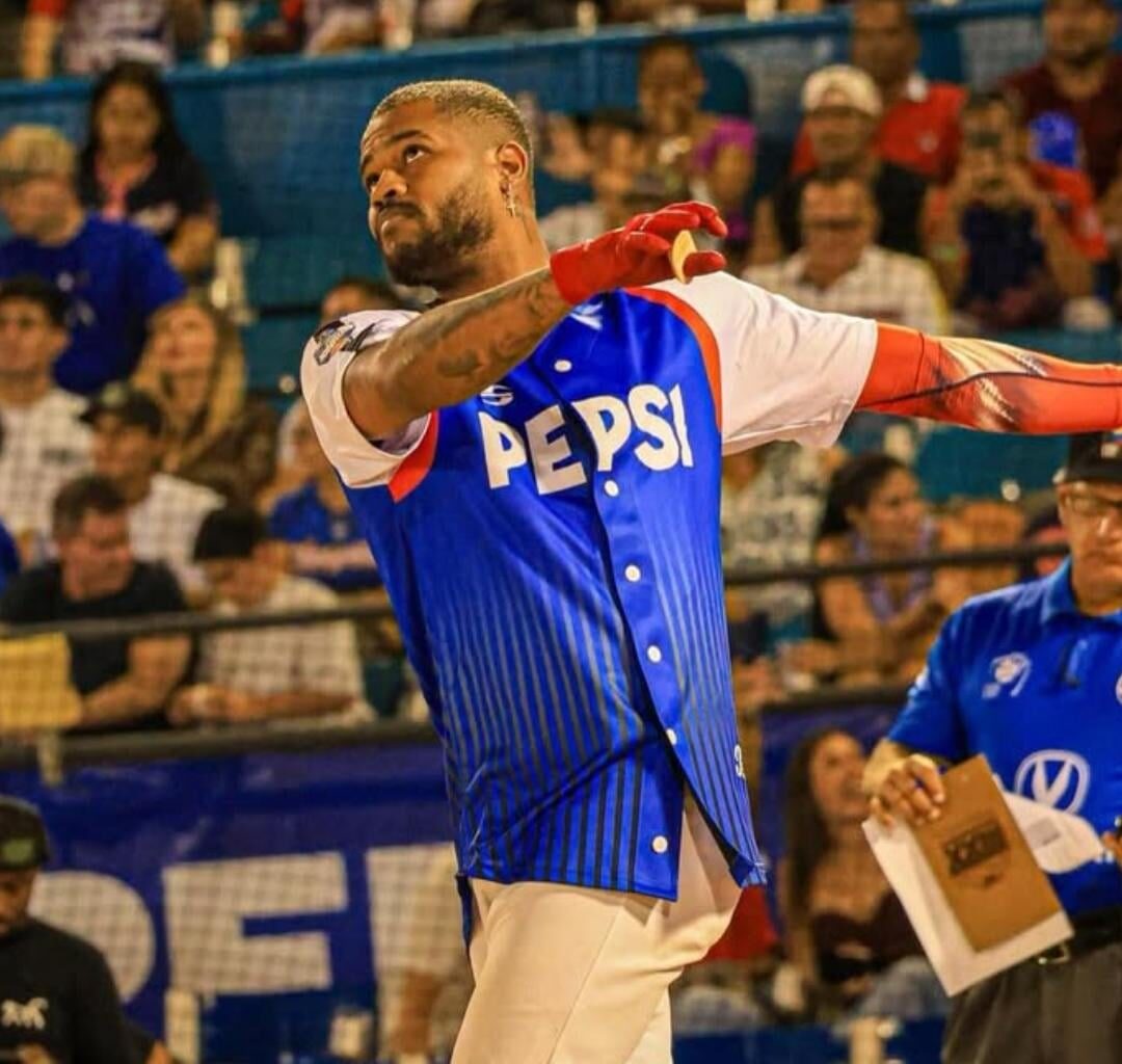 Maikel's pink hair era is already over