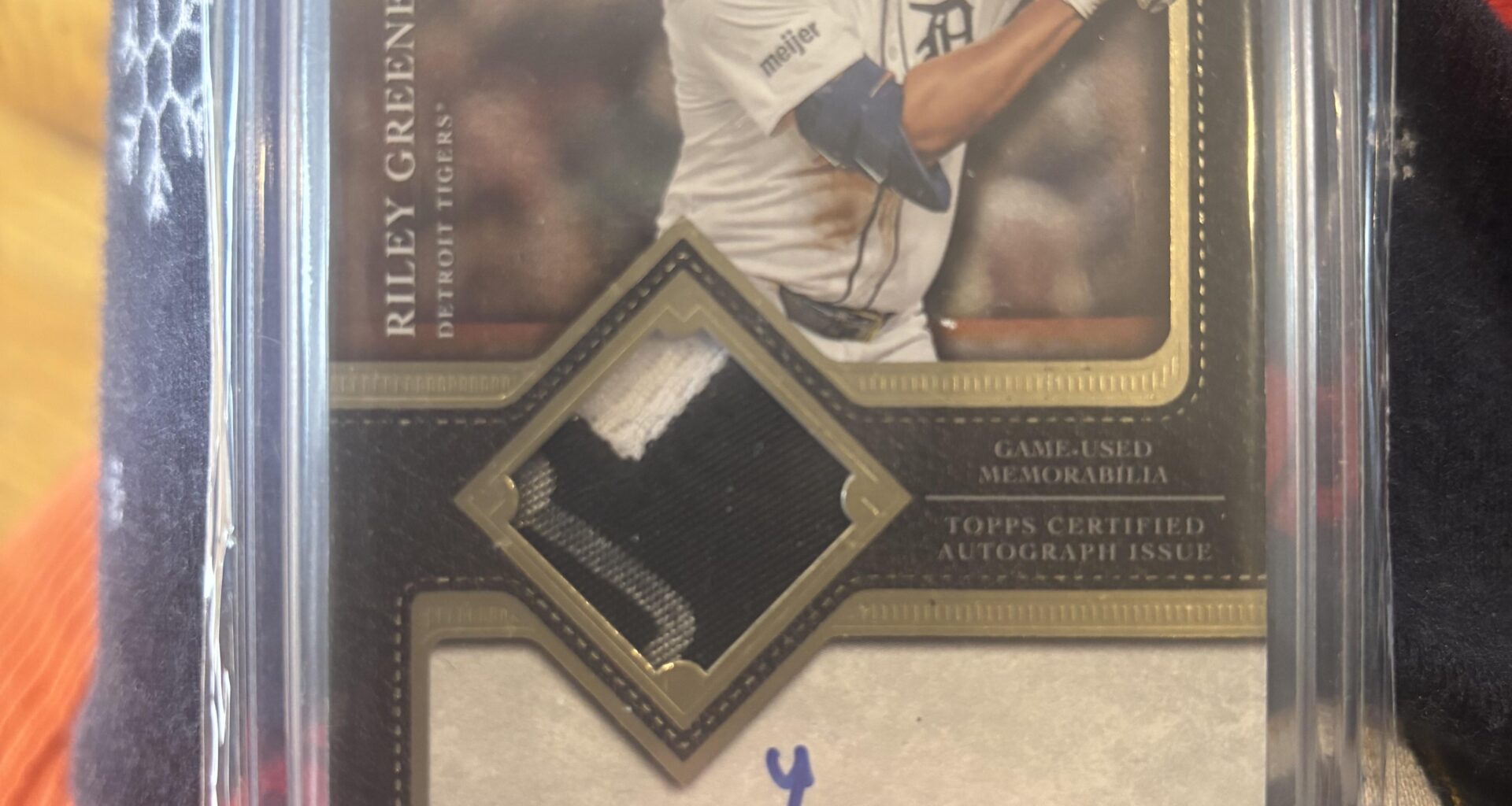 Got this for christmas, it looks like the patch is from an autographed jersey