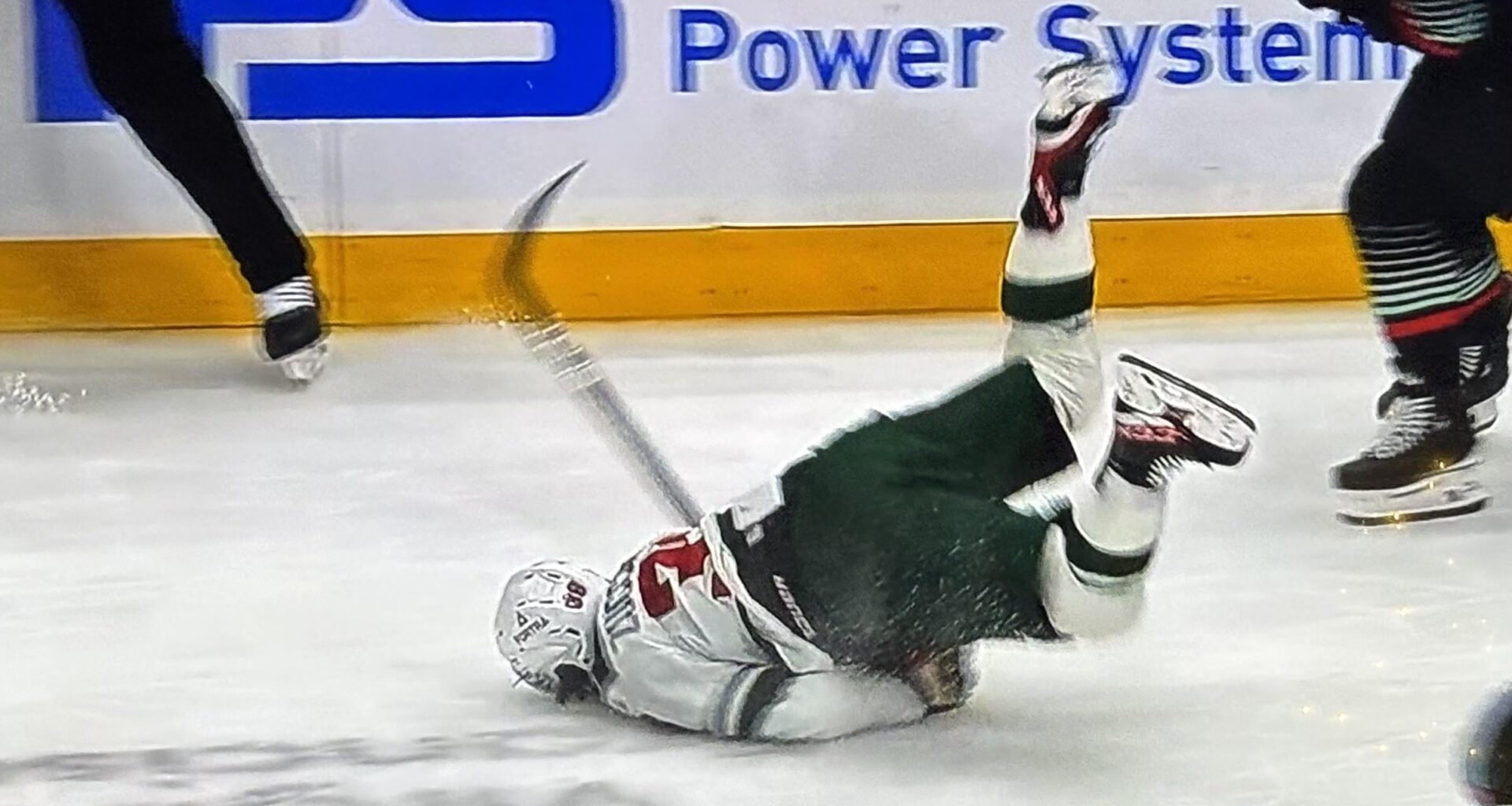 *record scratch* you’re probably wondering how I ended up here.