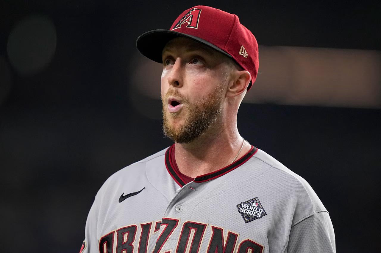 [Lin] The Padres, league sources said, made what was considered a competitive offer to veteran right-hander Merrill Kelly, who on Friday finalized a two-year, $40 million contract to return to the Arizona Diamondbacks.