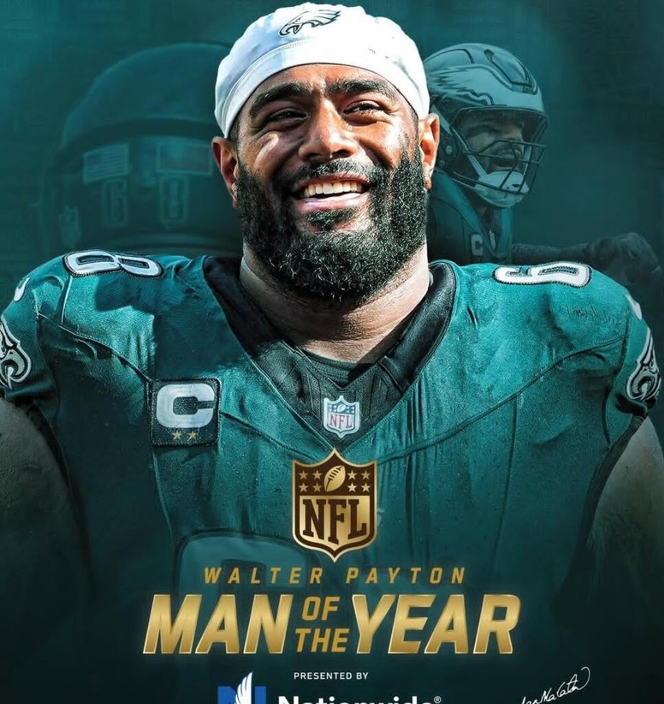 [PhiladelphiaEagles] We're proud to name Jordan Mailata our 2025 Walter Payton Man of the Year 👏💚