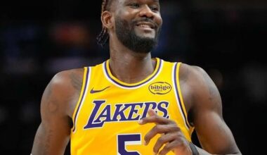 Deandre Ayton Appreciation Post: Averaging 15.8/8.6 on a career-high 71% FG!