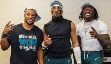 [PhiladelphiaEagles] The perfect photo to kick off your VICTORY SUNDAY