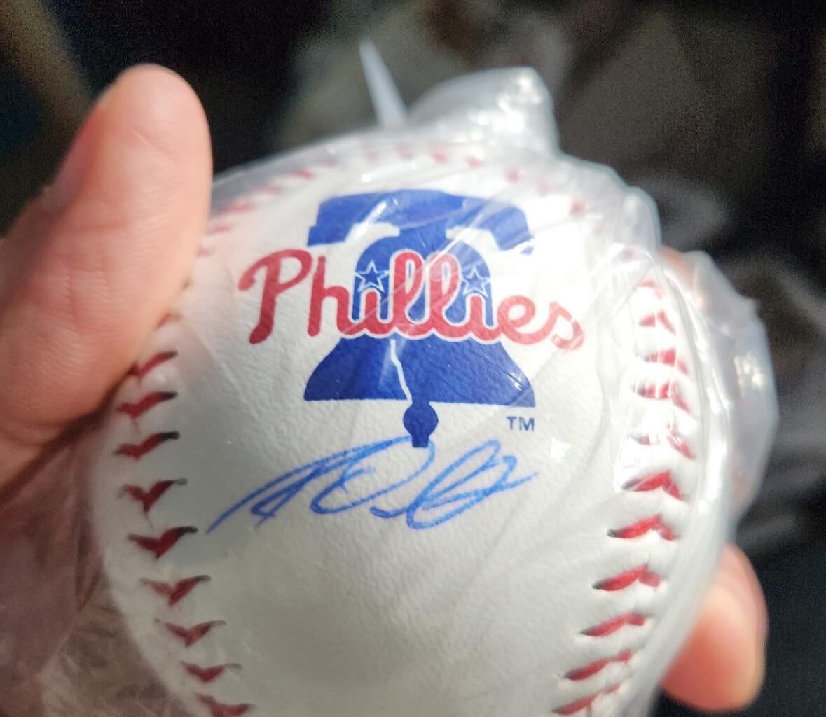 Looking for help on signature from mystery box