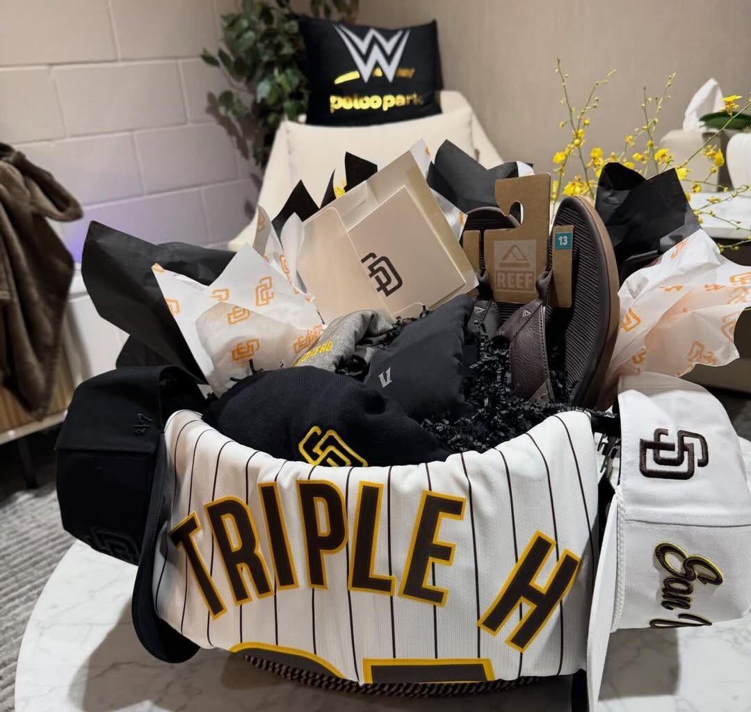 [HHH] Want to thank our hosts Petco Park and the city of San Diego for the incredible hospitality and for making us feel at home on Thanksgiving weekend. Survivor Series