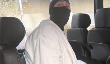 Stephon Castle got Luke Kornet a Chrome Hearts robe and shiesty for Christmas - [vibes are immaculate]