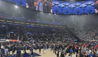 Last min giveaway: 2 great tix + parking pass (tonight vs Kings)