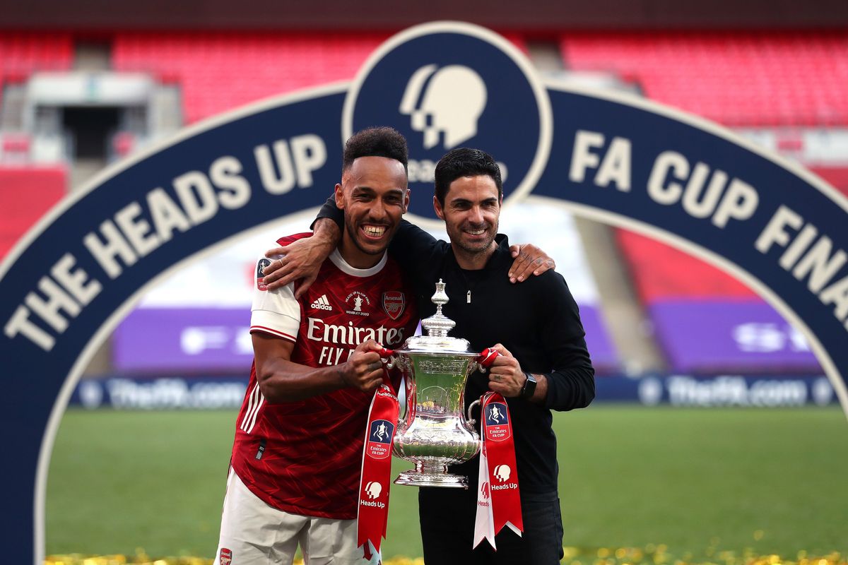 Pierre-Emerick Aubameyang and Mikel Arteta with the FA Cup in 2020 before their relationship soured