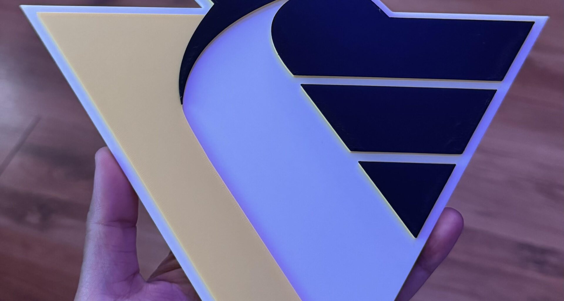 Penguins Fans! I made a free 3D printable Emblem for the wall :)