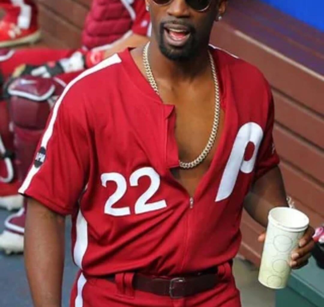 You are hired to pick the next cover athlete for The Show; however, your mission is to make your choice based solely on which active player has the most eye-catching picture to use on the cover. What player and picture do you use?