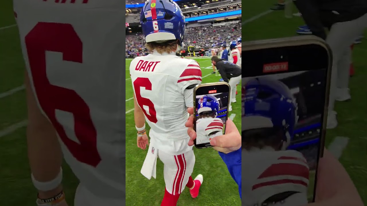 Taking a fan's phone to get a video of Jaxson Dart 🤳 #shorts #nfl #Giants #nygiants #newyorkgiants