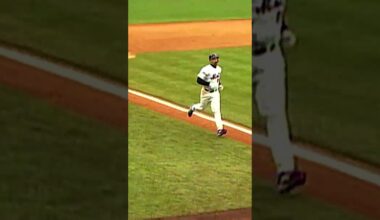 Derek Bell LAUNCHES one in a 7-run inning 😤