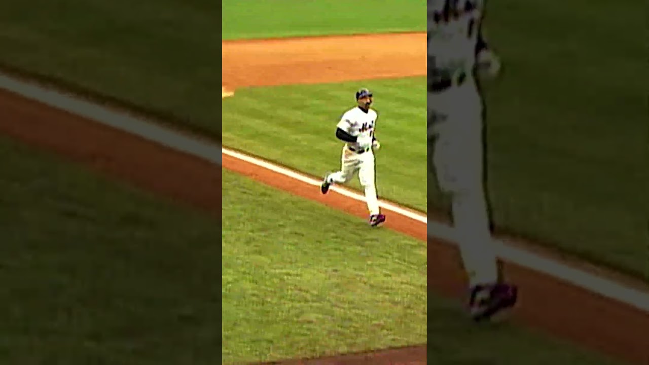 Derek Bell LAUNCHES one in a 7-run inning 😤