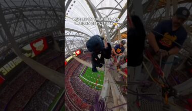 *gulp* 😳 #houston #texans #nfl #stunt #extreme #omg #rappel