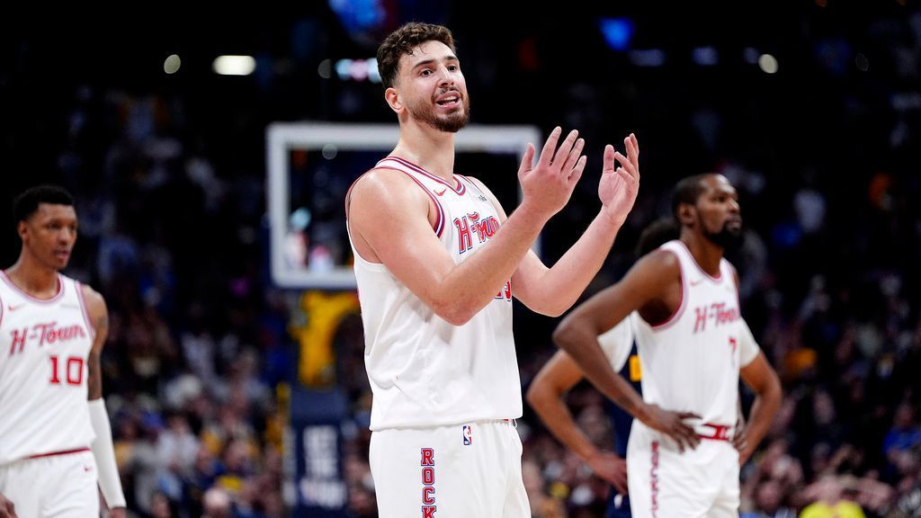 Rockets' Sengun done for night with sprained right ankle