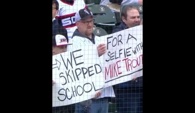 Bueller? Chicago fan skips school for Trout selfie 🤳