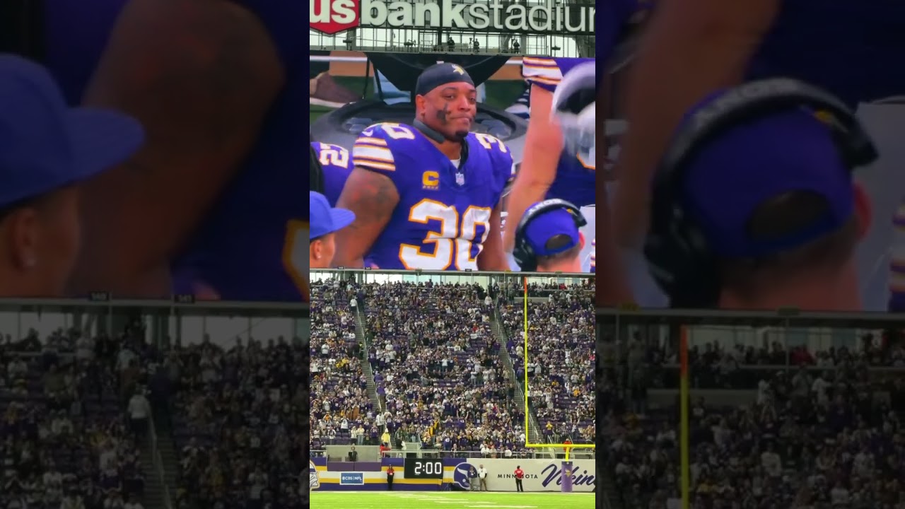 Vikings fans give big ovation for C.J. Ham 👏
