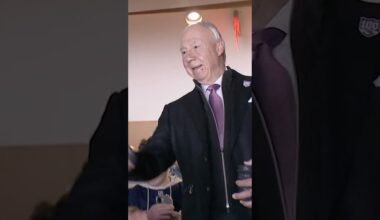 Nicky giving away pucks in the blue seats 💙 #nyr #hockey #nhl #alumni #centennial