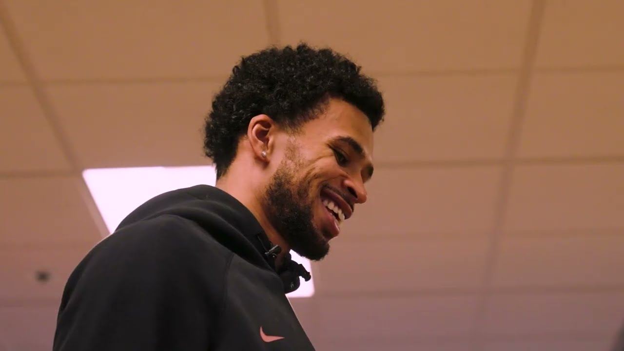 Team Visits Local Children's Hospitals | Portland Trail Blazers