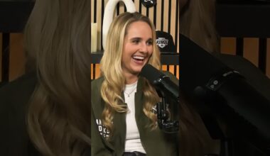 Broadcasting from Between the Benches sounds CRAZY! 😳  #lakings #hockey #gokingsgo