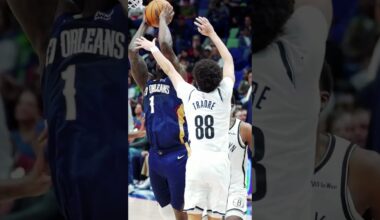 Zion Williamson Fast Break Behind-the-Back Dunk!