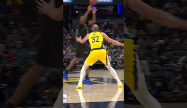 Derik Queen finds Trey Murphy III for alley-oop slam #pelicans #pacers #highlights