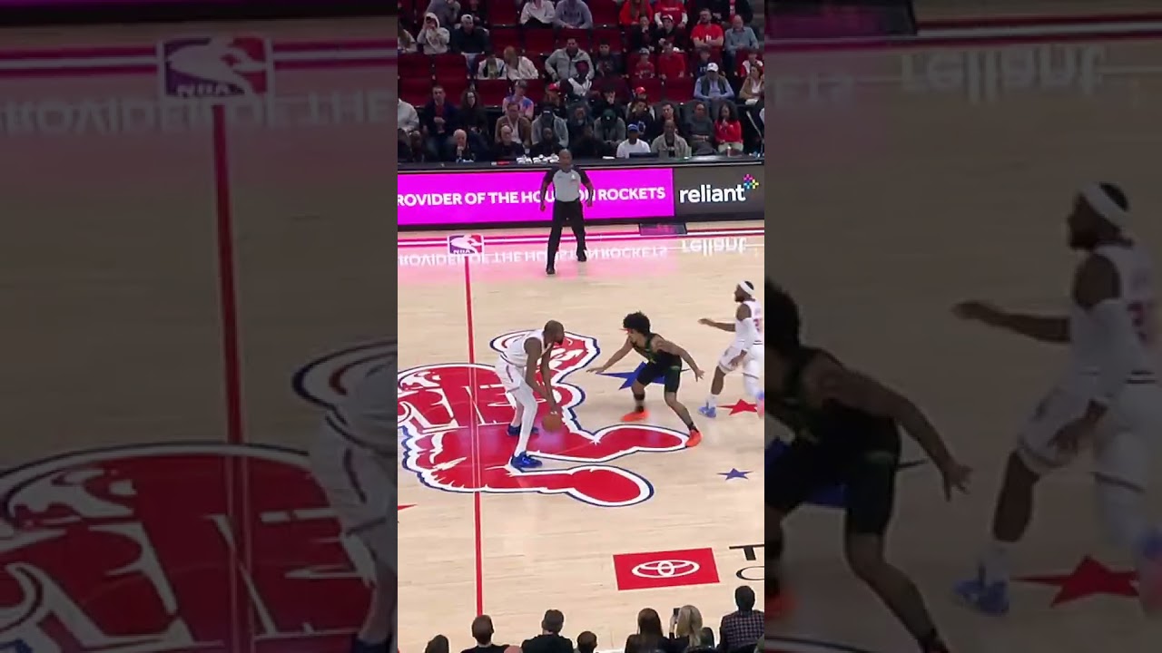 That's a new career-high 7️⃣ three-pointers for Jabari! 🙌 #rockets