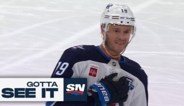 Gotta See It: Jonathan Toews Honoured In His Return To Chicago