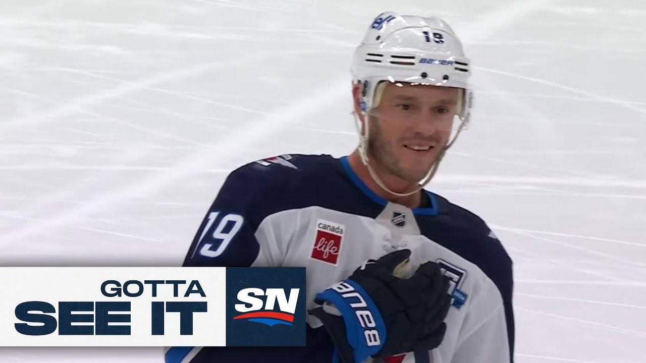 Gotta See It: Jonathan Toews Honoured In His Return To Chicago