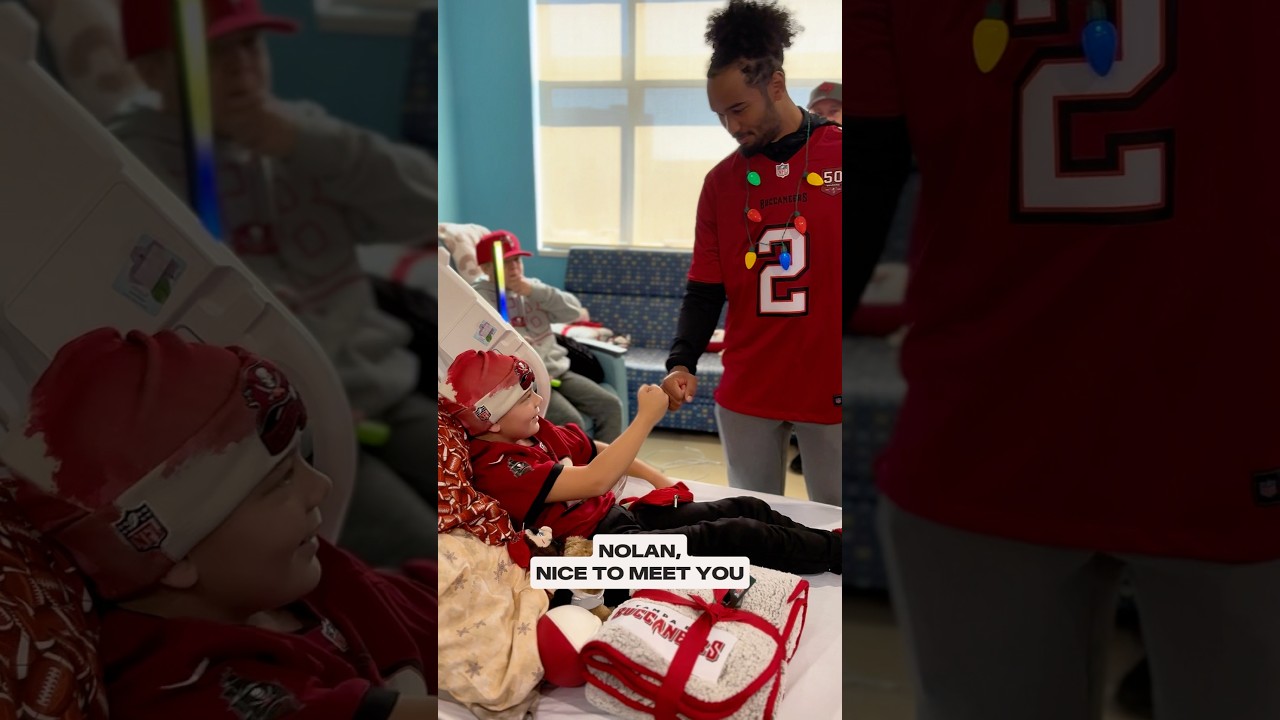 During a hospital visit, #EmekaEgbuka invited Nolan & his family on the sideline for gameday 🙏♥️