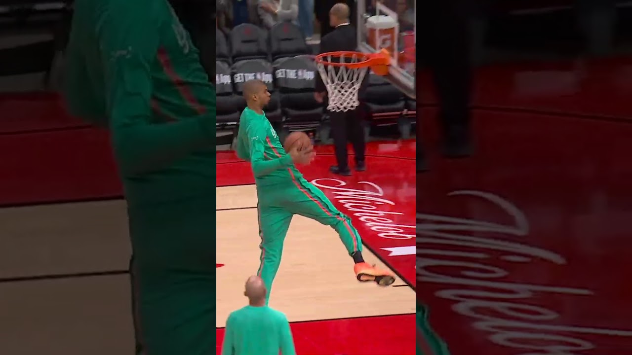 Vic made this look too easy 😮‍💨  #spurs #nba #wemby #dunk