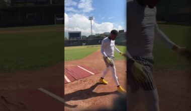 Ronald Acuña Jr. launched this baseball LEFT-HANDED 😳 (via ronaldacunajr13/IG)