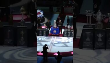 The Avs Remember Their 2000-2001 Roster That Won It All 🏆