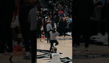 Straight cash from off the shot clock 🏦  #spurs #nba #sanantonio