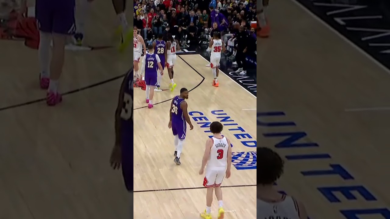 Imagine if this counted 😮 #chicagobulls #nba #joshgiddey