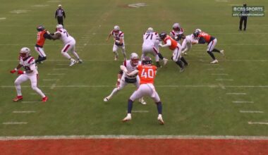 Maye sprints down the middle for a Pats' TD