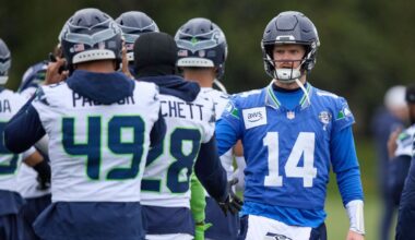 Seahawks' Darnold 'hasn't flinched' despite playing with injury