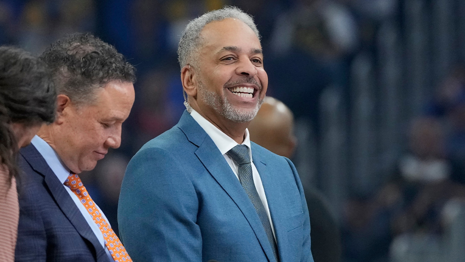 Dell Curry is getting his No. 30 jersey retired by Charlotte Hornets in March